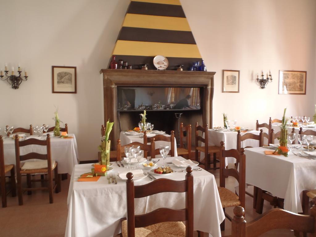 Albergo Ristorante Il Cervo Agazzano 外观 照片